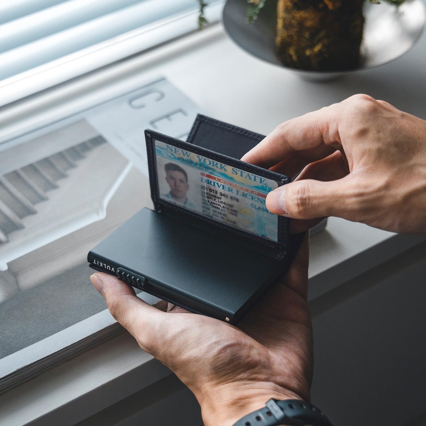 VULKIT Card Holder Wallet with Double ID Windows RFID Blocking Pop Up Wallet Minimalist Design for 12 Cards