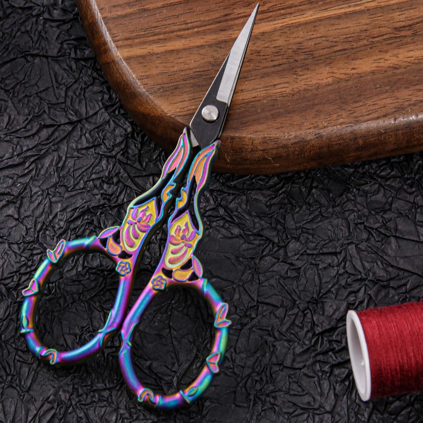 Small Craft Scissors with Cover, Comfortable Handles With Beautiful Butterfly Decos and Sharp Tips, Tools for Crochet, Embroidery,Sewing
