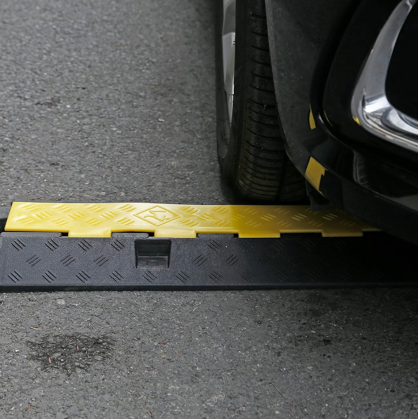 Rubber Cable Ramp Cord Cover Cable Protector Ramps Wire Hose Protective 22000Lbs Load Capacity Traffic 2 Channel Speed Bump for Asphalt Concrete Gravel Driveway Indoor Outdoor, 3 Packs