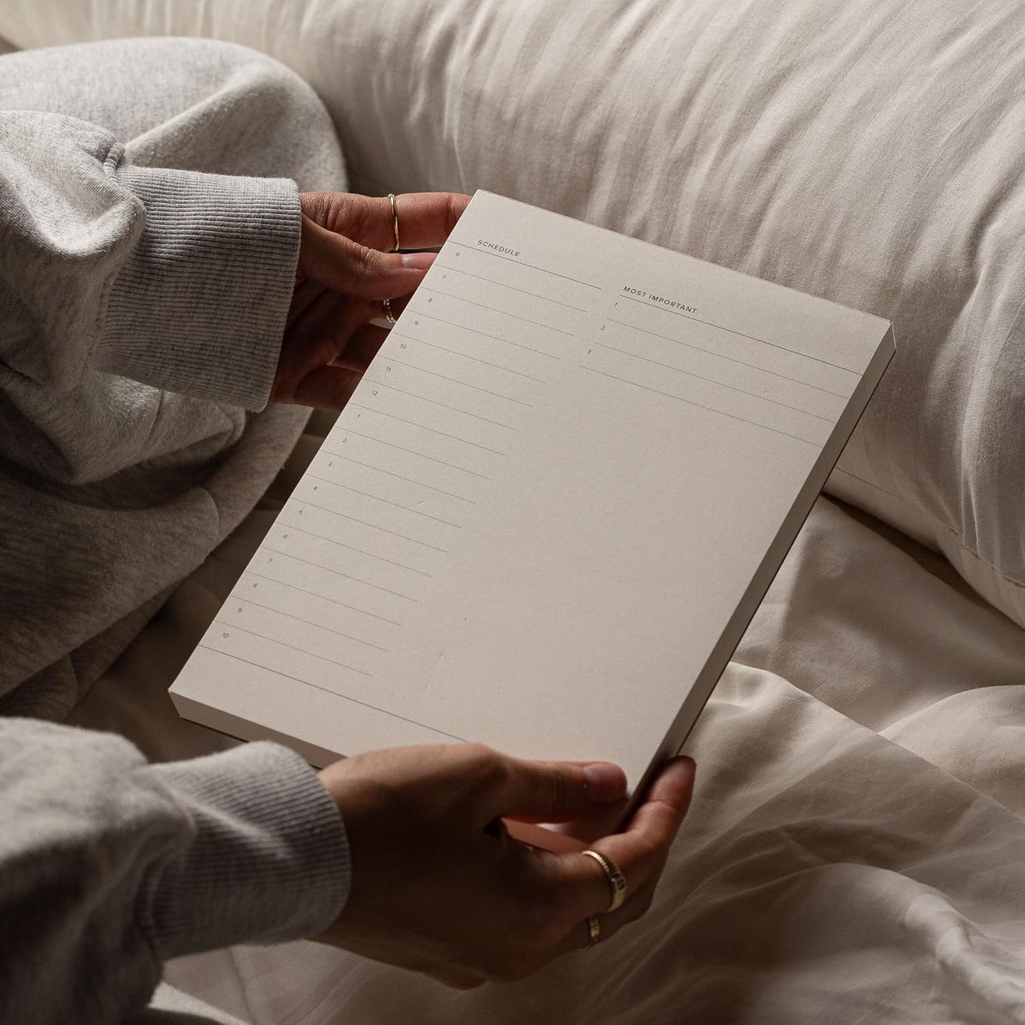 Daily and Weekly To-Do List Notepad – Desk Pad for Work and Study, Minimal, 8x6 Inches