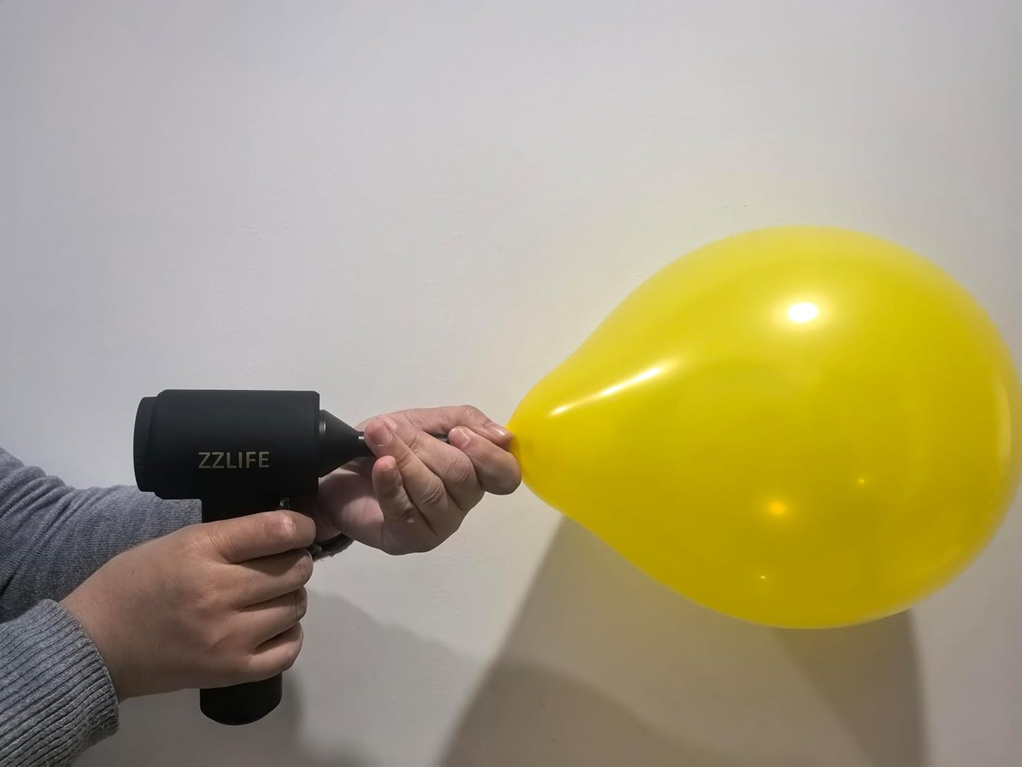 Handheld Vacuum Cleaner Cordless, Desk Vacuum Cleaner Compressed Electric Air Duster 15000Pa Suction, 4-in-1 Portable Vortex Vacuum Dust Buster Air Blower for Computer,Car,Balloon,White