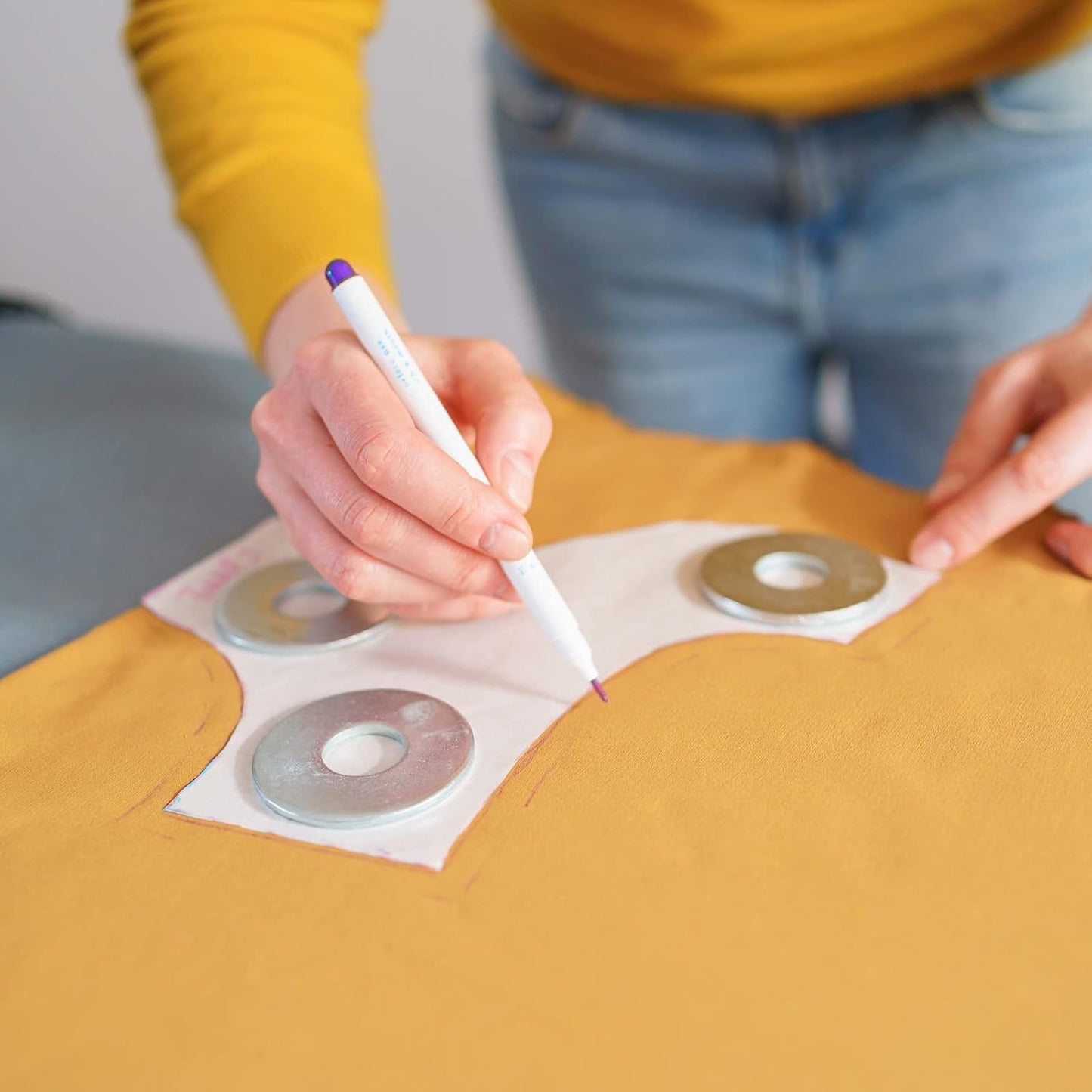 HARFINGTON 12pcs Disappearing Ink Fabric Marker Pen with Eraser Erasable Ink Fabric Sewing Marking Pens Water Soluble Ink Tailor's Pen Marking Tracing Tools for Quilting, Pink White