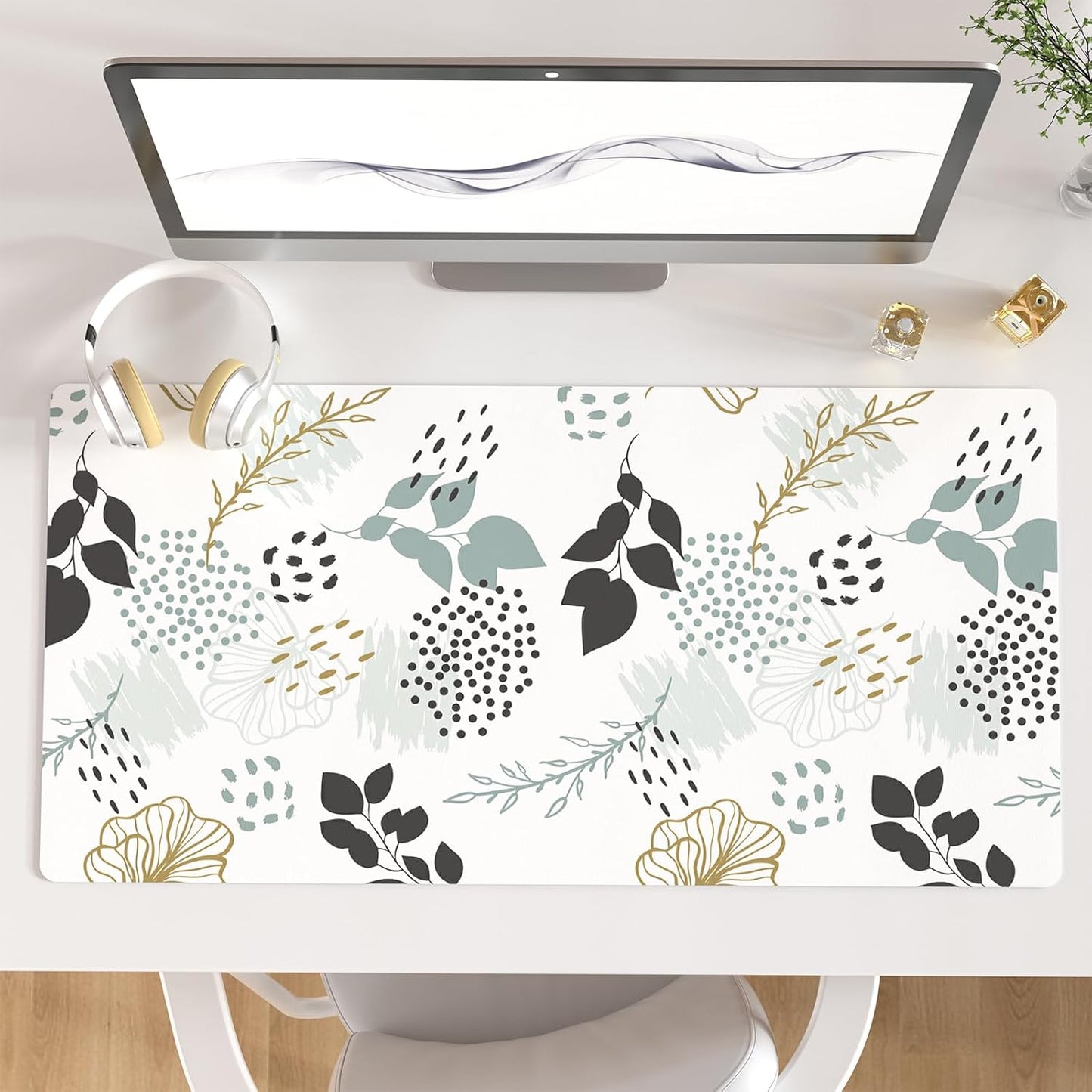 QIYI Large Mouse Pad, Extended Desk Mat for Desktop, PU Leather Waterproof Gaming Mousepad, Computer Desk Accessories Protector Writing Pads for School Office Home 31.5" x 15.7" - Floral Outlines