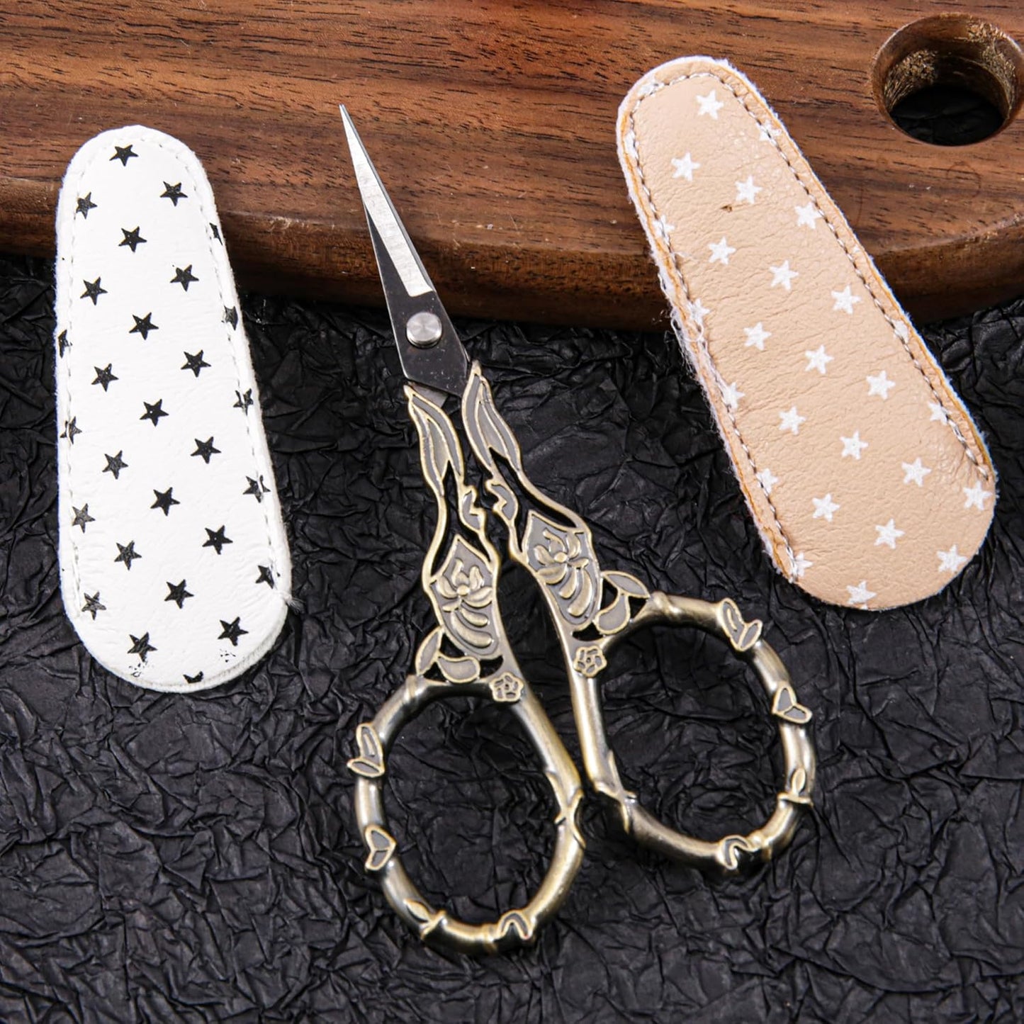 Small Craft Scissors with Cover, Comfortable Handles With Beautiful Butterfly Decos and Sharp Tips, Tools for Crochet, Embroidery,Sewing