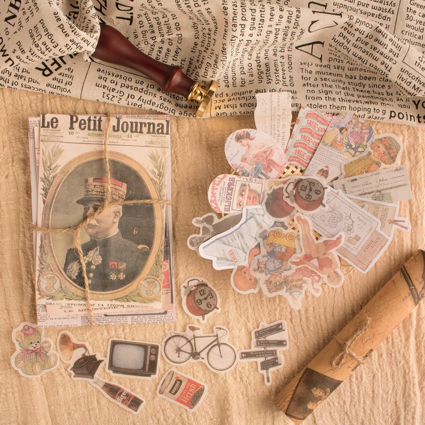 200Pcs Vintage Scrapbook Stickers, Aesthetic Junk Journal Stamping Supplies Kit, Scrapbooking Ephemera Washi Paper for Bullet Journaling Planners Diary Collage (Nostalgic)